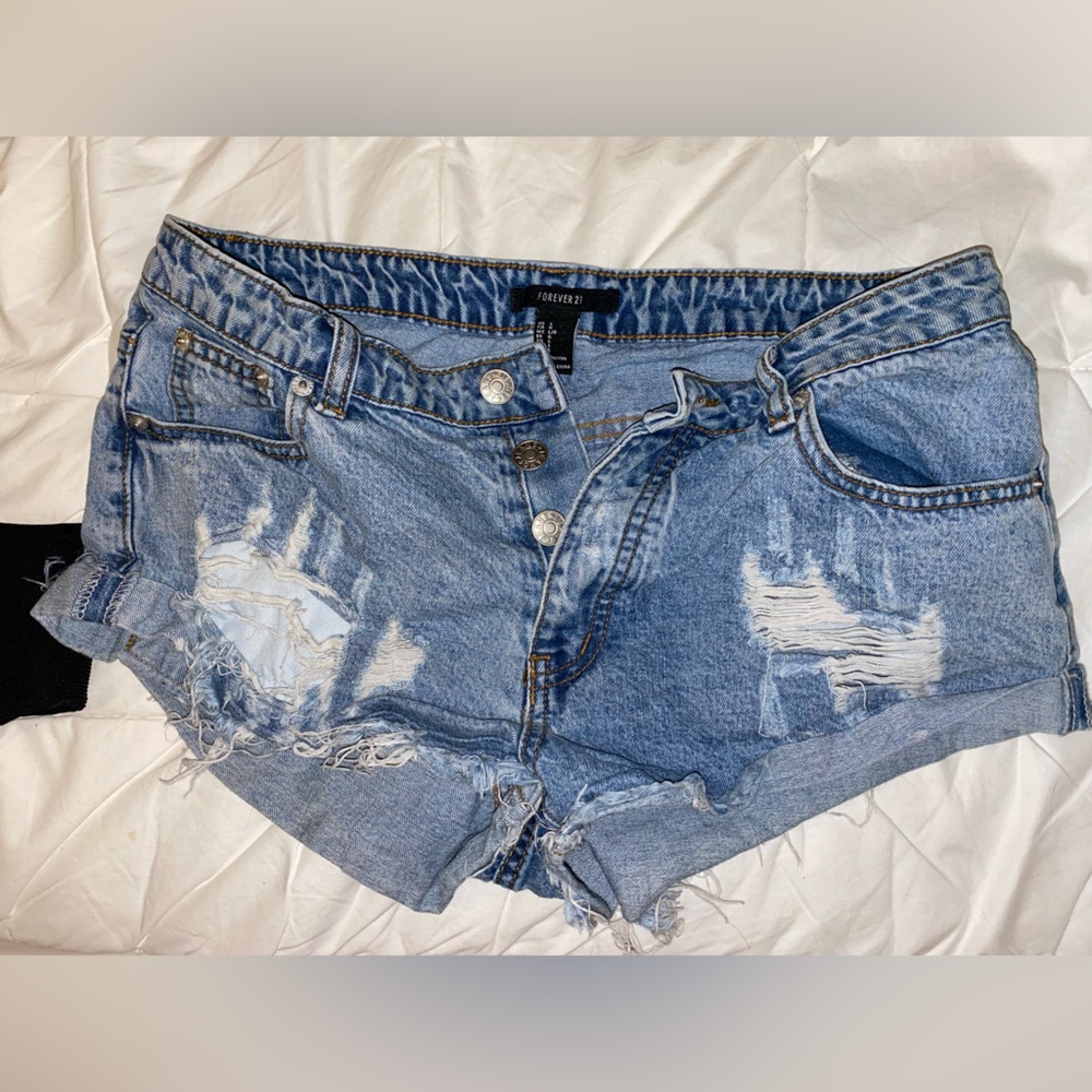 Large Forever 21 Denim Shorts - Picture 1 of 1